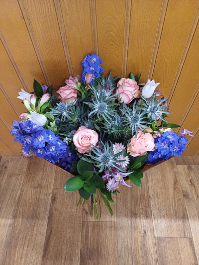 Cottage Garden - A stunning handtied bouquet showcasing the best summer flowers (Flowers and colours may vary depending on availablitity).